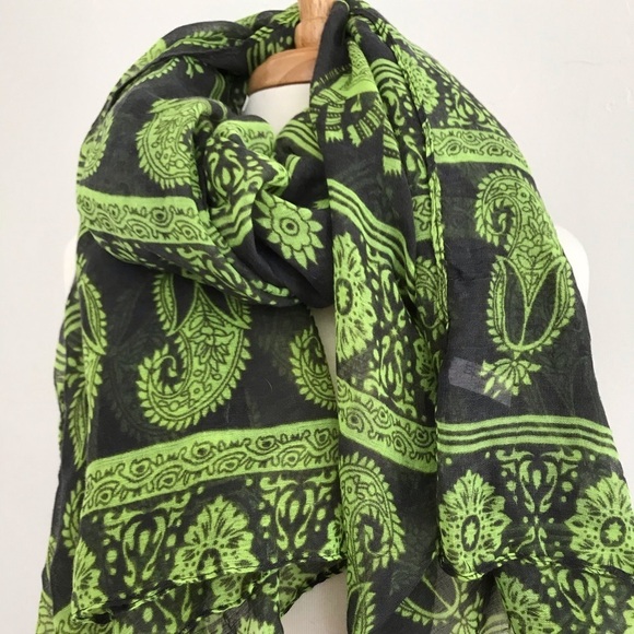 Accessories - Green and Grey Scarf
